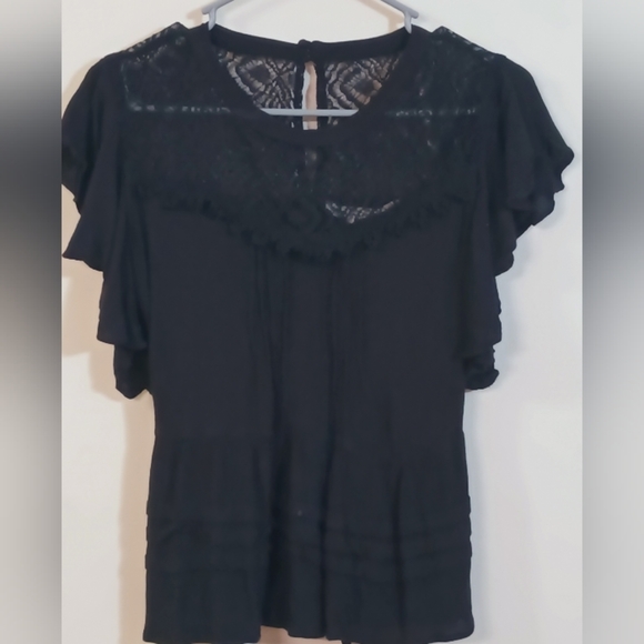 NWOT American Rag Short Sleeve Lace Trimmed Tie Back Black Blouse, Size Medium - Picture 4 of 10